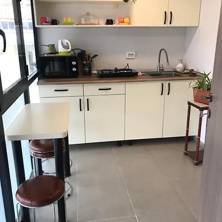 Lia's Guest House-3