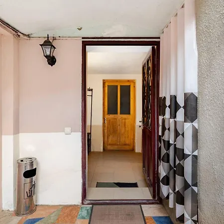 Guest House Beautiful Tbilisi - Cool&Cozy Apartments-3